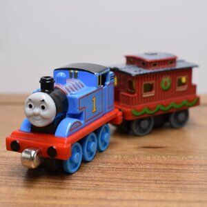 Thomas w/ Holiday Caboose Christmas 2002 Diecast Train Take Along Thomas Friends